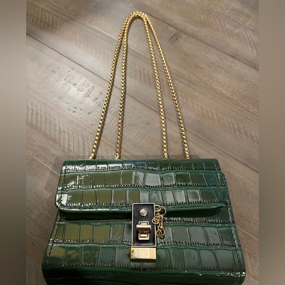 Emerald Green Crocodile-Embossed Shoulder/Crossbody Bag w/ Gold Serpentine Chain - Picture 11 of 13